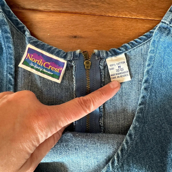 North Crest Vintage Denim Dress with Pockets size Medium - Picture 3 of 3